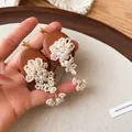 Eleganti orecchini retrò in legno fatti a mano con perle, stile moderno cinese. - Stile Retro Cluster di Perle (22# Perno in Argento)