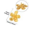Elegante gouden roestvrijstalen bloembroche van 25 mm getoond in de variantweergave - Vijfbladige Bloembosche Stijl (XZ472)