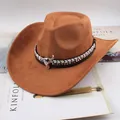 Cappello da cowboy western marrone classico con fascia borchiata e testa di toro - Stile Testa di Toro Bicolore / Giallo Bestiame