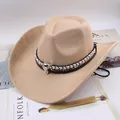 Classico cappello da cowboy western marrone con teschio di toro e fascia - Stile Testa di Toro Bicolore / Beige chiaro