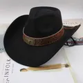 Classico cappello da cowboy nero con fascia goffrata e fibbia a testa di toro. - Stile Con Stampa Testa Di Toro / Nero