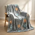 Coperta in flanella grigia che si illumina al buio con motivi di pianeti e razzi - Pianeta Grigio / 100*150cm