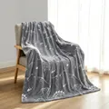 Manta de franela gris fluorescente con patrones de dinosaurios para noches acogedoras - Fósil de dinosaurio / 70*100CM