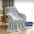 Douce couverture en flanelle grise lumineuse avec motif étoiles blanches pour canapé - Étoile / 70*100CM
