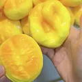 Lebhaftes gelbes Simulations-Kartoffel-Squishy-Spielzeug zum effektiven Stressabbau - Frittierter Teigstreifen / Knuspriges Geräusch