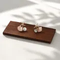 Élégantes boucles d'oreilles asymétriques étoile de mer et coquillage avec perle - Puce d'Oreille Asymétrique Étoile de Mer Coquillage et Perle (E5690-10) / Or