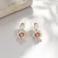 Boucles d'oreilles perles en forme de fleur avec centre en cristal et émail rose - Clous d'oreilles fleur dégradé émail perle artificielle (E5459) / Rose Blanc