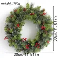Detailansicht eines 30 cm großen künstlichen Weihnachtskranzes mit Beeren und Zapfen - Tannenzapfen Rote Beeren Kranz (30cm) / 30cm (Ohne Licht)