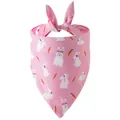 Detailansicht des rosa Oster-Haustier-Bandanas mit süßen Hasen- und Karottenmustern. - L 70x48x48cm / Rosa Ostern Hase Karotte Druck (Stil 3)