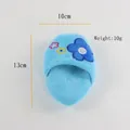 Giocattolo di peluche blu a forma di pantofola per cani con motivi a fiori ricamati - Pantofola Blu