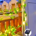 Warmweiße solarbetriebene grüne Ahornblatt LED Lichterkette für den Garten - Grüne Ahornblatt-Lichterkette / USB-Modell 2m 20 LEDs (Warmweiß)