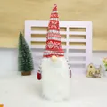 Gnomo di Natale in peluche fatto a mano con cappello lavorato a maglia rosso e bianco - Gnomo Senza Volto Stile D