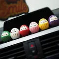 Set aus sechs bunten Daruma-Puppen als Auto-Armaturenbrett-Deko mit mattem Finish - 6-Farben-Set