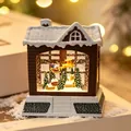 Warme LED-Weihnachtsschneekugel im Hausdesign mit gemütlicher Weihnachtsmann-Szene - Fliegendes Rentier Stil