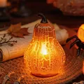 Warme leuchtende birnenförmige Kürbislampe mit Glasbruch-Textur für Halloween-Deko - 10.5x7cm / Orange-Gelb (Hoher Kürbis)