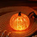 Halloween leuchtende Kürbislampe mit warmem orangefarbenem Licht und Riss-Textur - 6.8x7.5cm / Orange-Gelb (Runder Kürbis)