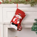 Calcetín navideño de arpillera roja con muñeco de nieve 3D en una chimenea blanca - Muñeco de Nieve