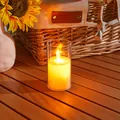 Warmgelbe wiederaufladbare LED-Elektronikkerze in elegantem Glaszylinderhalter - Transparent Knopfzellen-Stil (Kurz)
