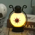 Detailansicht der Halloween LED-Laterne mit leuchtendem Augapfel-Design für Partys - Böser Blick-Stil