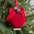 Bola de Navidad flocada roja de 8cm con lazo de terciopelo y piñas nevadas - Estilo F con Piña Nevada