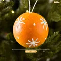 Pallina di Natale arancione da 8 cm con motivi a fiocco di neve bianchi e design leggero da 8g - Ciondolo Omino di Pan di Zenzero (Stile B Grande)