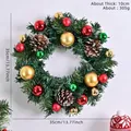 Ghirlanda natalizia verde artificiale decorata con palline oro e rosse e pigne - Stile Sfera Oro, Rossa e Verde e Pigna (XM-0029-008)