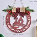 Ghirlanda natalizia in legno per porta con scritta Merry Christmas e fiocco a scacchi - Decorazione Sospesa in Legno Traforato Rosso (004)