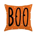 Detailansicht eines Halloween-Kissenbezugs mit schwarzem BOO-Text auf orangefarbenen Punkten - 45cm*45cm / Oranger Polka Dot BOO-Stil (BZT-6)