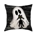 Nahaufnahme eines Halloween-Kissenbezugs mit süßem weißen Geist und schwarzer Katze - 45cm*45cm / Geist Schwarze Katze Holzmaserung (BZT-7)