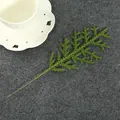 Realistische kunstmatige groene dennennaalden tak voor kerst DIY kransen en woondecoratie - Pauwenblad / Groen