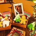 Christmas scented candle gift set with gingerbread man and tree shapes in craft box - Gift Box B (Christmas Tree + Gingerbread Man) / 13x10.5x4cm / Green, Yellow and White
