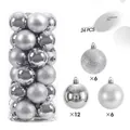 Set di ventiquattro palline di Natale argentate in contenitore cilindrico trasparente - Set da 24 / Argento / 3cm