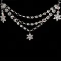 Detailweergave van heldere kristallen kralenketting met sneeuwvlokhangers voor kerst - Sneeuwvlok Hanger