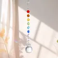 Détail d'attrape-soleil en cristal avec perles arc-en-ciel et boule facettée - Bénédiction de Noël (Merry Christmas) / Diamètre de Boule 40mm / Boule de Cristal Transparente
