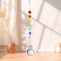 Détail du capteur de soleil en cristal arc-en-ciel avec breloque patte et boule facettée - Mémorial Empreinte de Patte (Paw Print) / Diamètre de Boule 40mm / Boule de Cristal Transparente