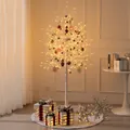 1,5 m verlichte witte kerstboom in berkenstijl met ornamenten en geschenkdoosdecoraties - Lange Witte Lichtboom Met Beren Set D
