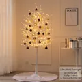 1,8m lichtgevende witte berkenboom set met gouden ballen en pluche rok - Extra Lange Witte Lichtboom Met Koffie Goud Bal