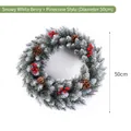 50cm Weihnachtskranz mit Raureif, roten Beeren und Zapfen für die festliche Innendekoration - Weißer Rand Mit Roten Beeren & Zapfen / Durchmesser 50CM