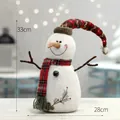 Feestelijke kerst sneeuwpop pluche pop met geruite hoed en sjaal voor kerstmis decoratie - Dikke 2-Laags Puntmuts Sneeuwpop (Y16517) / 33x28cm