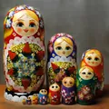 Handbemalte russische Matroschka-Puppen aus Holz, 10-teiliges Set mit Erdbeer-Dekor - 10-Schichten Lackierte Erdbeere-Stil