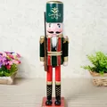 Casse-noisette traditionnel de 38 cm en bois avec uniforme en tissu vert et rouge - 38cm / Vert