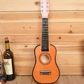 Guitare jouet en bois de 54cm pour enfants avec un design d'instrument classique. - Café