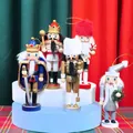 Set van vijf houten notenkraker soldaat ornamenten van 13 cm voor kerstdecoratie. - Set van 5 (13CM) / Kleurrijk