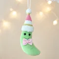 Lindo adorno navideño de plátano de peluche con gorro de punto rosa y pajarita - Estilo con Lazo (R-C114) / Verde