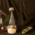 Glow-in-the-dark kerstkabouter ornament met groene gebreide muts en witte baard - Groene Stijl (B3-16) / Groen