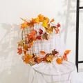 Guirlande de feuilles d'érable artificielles pour décoration d'automne sur chaise - Avec Crochets / Guirlande de Feuilles d'Érable de Nouveau Style