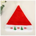 Cappello di Natale in peluche rosso con ricami di fiocchi e alberi variante - Cappello Ricamato Adulto - Albero di Fiocchi (Q1-8) / 30x37cm
