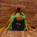 Halloween green velvet drawstring gift bag featuring a cute black cat with a witch hat - Green Black Cat (AA1-19) / One Size / Green