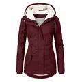 Vorderansicht einer weinroten Damen-Winterparka mit Fleecefutter und Kapuze im Slim-Fit-Design - S / Oberteile / Weinrot (Mit Schnalle)