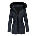 Détail de la parka d'hiver pour femme avec coupe ajustée et capuche en fourrure - S / Hauts / Bleu Marine